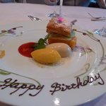 レストラン シェ・オカ - お誕生日の人にはメッセージ