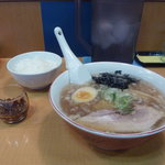 拉麺 一幕 新琴似店 - 鶏ガラしょうゆラーメンとラー油ごはん