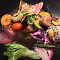 祗園245 - 野菜サラダ　黒ニンニクソース