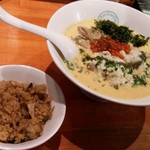 麺屋 六感堂 - あん肝和えＳＯＢＡ（エスプーマ仕立て）＋ポルチーニと焼豚（限定チャコ飯）