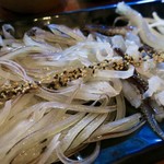 오징어슈퍼 - 「산오징어회(サンオンジオフェ)」22000ウォン