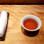 菊亭 - おしぼり、お茶
