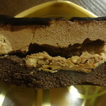 LAWSON - クリスマスショコラケーキ（ノワール）断面