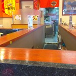 帯広ぶた丼 - U字カウンター席