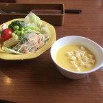 ビッグボーイ - 料理写真:サラダバーとポタージュ