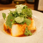 マチルダ - 豆腐パクチー 甘辛ダレ