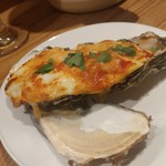 キッチン エスプレッソ - 貝付き牡蠣のグラタン