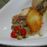 かたつむり - 前菜UP：冬いちご・さつま芋チップス・蕪 等々