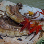 かたつむり - 猪のスペアリブの炭火焼き