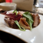 トリワイン ＰＩＫＯＳＨＨＨＵ - 鶏もも肉のコンフィ