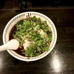 スパイス・ラー麺 卍力 - ＜2017年11月再訪・23回目＞スパイスラーメン・もやし・パクチー・1,030円（もやし入れ忘れ・後程別皿提供有り）