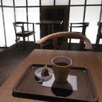 相田みつを美術館カフェ - 落ち着く照明