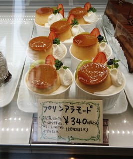 飯田屋菓子店 - ショーケース