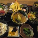 魚食菜　ひらじぃ - ボリューム満点の定食