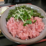 どんや - まぐろめかぶ丼