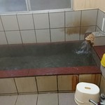 民宿 鈴せい - あまり大きくはありませんが天然温泉で温まりますよ！((o(^∇^)o))