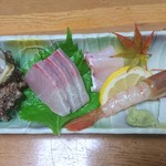 刺身盛り合わせ（一人前）