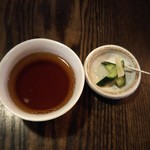 慈げん - ほうじ茶と箸休め