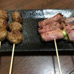 赤垣屋 - ベーコン巻とツクネです。