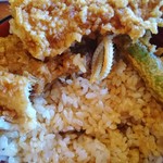 天ぷらいちかわ - 白飯へのタレ浸み具合…