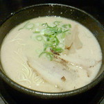 Ramen Hosokawa Honten - 元味(680円)