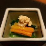 柏屋 大阪千里山 - 法蓮草と金針花の白和えアップ