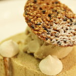 レストラン　ボスコ - （１日目デザート）自家製ロールケーキ　～西表黒糖仕立て～