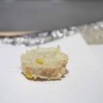 にい留 - お米の茹で汁で炊いた、出汁の香りを効かせた京都のはまぐめの里芋