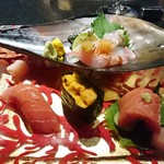 La BOMBANCE - マグロ握り うに軍かん