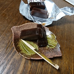 諏訪商店 - 別所温泉開運銘菓　厄除羊羹　塩ようかん