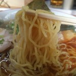 田島ラーメン - 機械打ちの麺