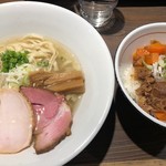 つけ麺一燈 - 海老と蛤のらぁめん＋牛スジ煮込み丼(1)