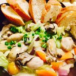 Kunseibarusarusaderuamigosu - 牡蠣と彩り野菜の鉄板牡蠣バター