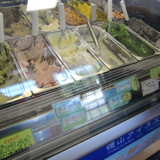 徳山牧場 アイス工房_2