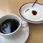 それいゆ - コーヒー、ヨーグルト