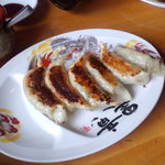 焼ギョーザ　300円
