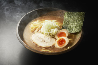 つけ麺屋 やすべえ - 醤油らーめん大盛り