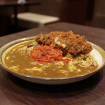 CoCo壱番屋 - 料理写真:手仕込とんかつカレー+チーズ+スクランブルエッグ+辛旨トマトソース 400㌘☆