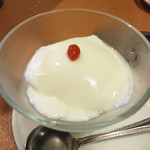 福天 - 共通のデザートは杏仁豆腐。