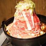 炭火焼肉・にくなべ屋 神戸びいどろ - ☆びいどろ名物「にくなべ」