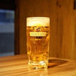 炭火焼肉・にくなべ屋 神戸びいどろ - 生ビール