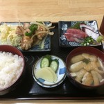 男しゃく - ♪チキンバジルソテー刺身付定食　￥850