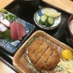 男しゃく - ♪厚切りハムカツと刺身付定食　￥780