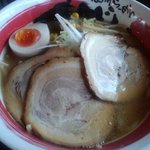 Kajibe - 熟成醤油ラーメン（ちぢれ麺）￥690