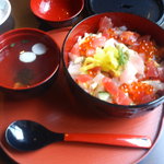 お米屋さんの寿司屋　桜 - はなやぎ丼