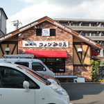 コメダ珈琲店 - 駐車場が広いです