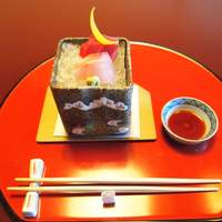 東京 芝 とうふ屋うかい - マグロとタイのお刺身