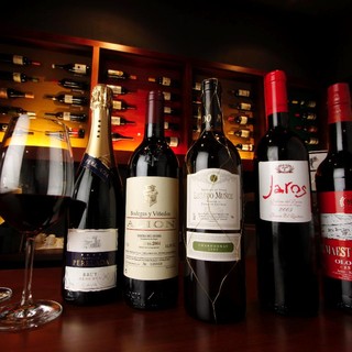 Sommelier enrolled. We offer carefully selected wines at reasonable prices! Plenty of beer too