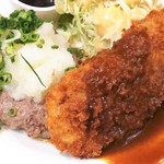 ハンバーグステーキとヒレ肉の串カツ