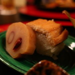 味吉兆 - 穴子寿司と蓮の黒豆詰め